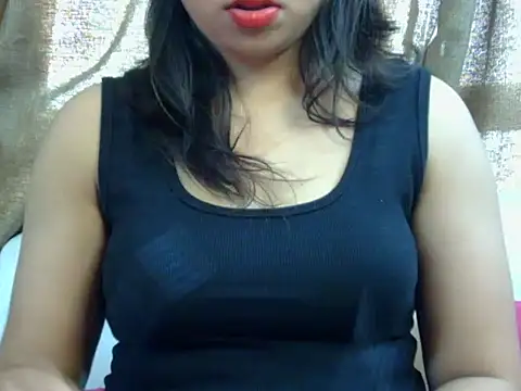 Snapshot of Cutesamiksha chatting on January 2, 5:03 am Cutesamiksha online show from January 2, 5:03 am