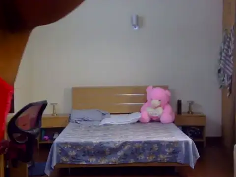 Snapshot of Cutesamiksha chatting on January 4, 5:37 am Cutesamiksha online show from January 4, 5:37 am