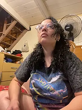 Snapshot of babyluna939 chatting on October 10, 6:51 pm babyluna939 online show from October 10, 6:51 pm