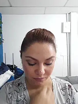 Snapshot of Grey_Lorenz11 chatting on October 29, 12:46 am Grey Lorenz11 online show from October 29, 12:46 am