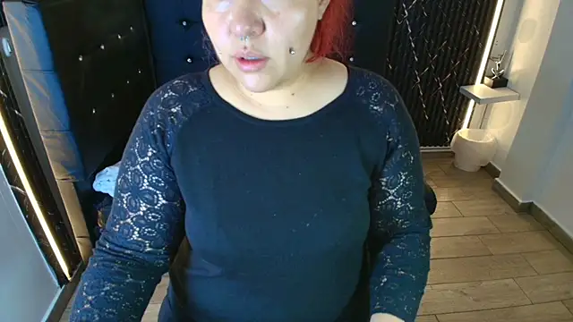 Bruja  Scarlata online show from November 10, 10:14 am