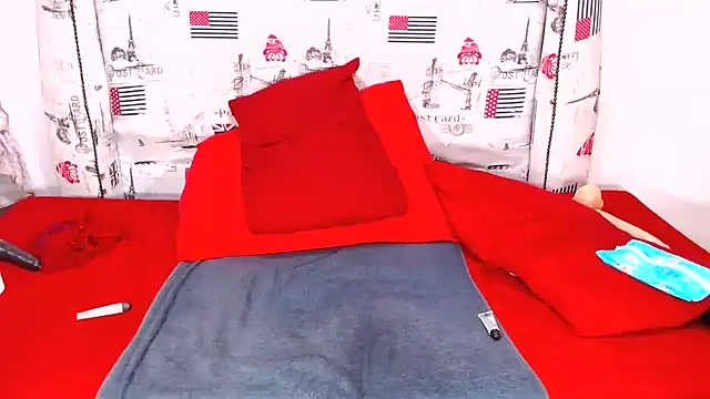 Snapshot of Honeybumsx32 chatting on November 14, 8:46 am Honeybumsx32 online show from November 14, 8:46 am