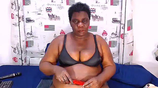 Snapshot of Honeybumsx32 chatting on December 2, 5:52 pm Honeybumsx32 online show from December 2, 5:52 pm