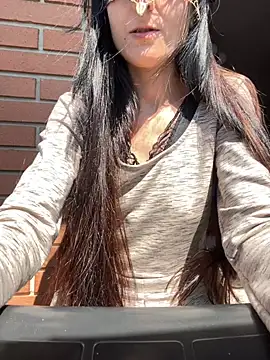 Snapshot of LolloLara91 chatting on May 1, 12:54 pm LolloLara91 online show from May 1, 12:54 pm