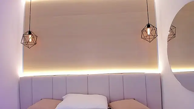 valerysantos  online show from February 18, 12:12 pm