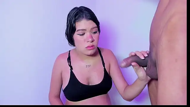 Snapshot of full_sex_destruction chatting on March 20, 1:57 am full sex destruction online show from March 20, 1:57 am