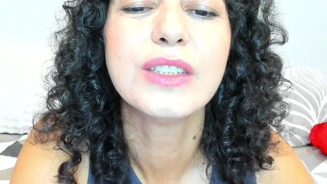 Snapshot of Linda_Insatiable chatting on July 29, 1:26 am Linda Insatiable online show from July 29, 1:26 am