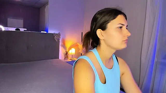 Snapshot of Laura_Leee chatting on July 5, 5:03 am Laura Leee online show from July 5, 5:03 am