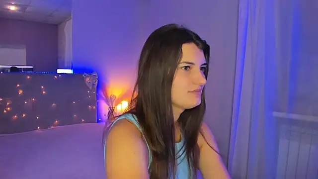 Snapshot of Laura_Leee chatting on July 22, 4:59 am Laura Leee online show from July 22, 4:59 am