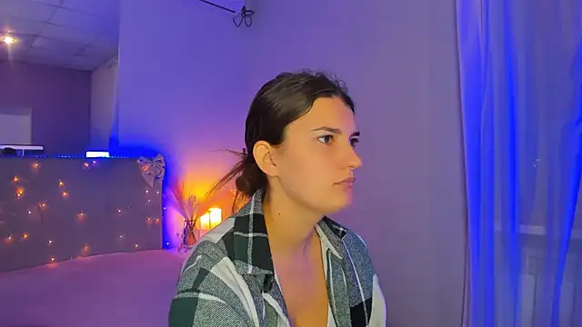 Snapshot of Laura_Leee chatting on July 26, 5:26 am Laura Leee online show from July 26, 5:26 am