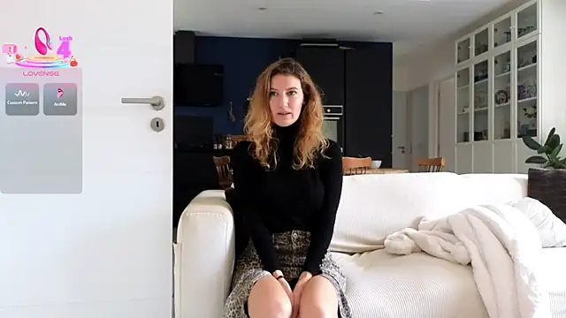 Luxymin34 online show from February 21, 1:33 pm