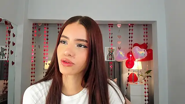 Madie  collins online show from February 17, 12:05 pm