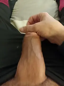 Snapshot of casper0303 chatting on February 18, 8:49 am casper0303 online show from February 18, 8:49 am