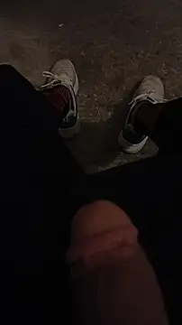 Snapshot of casper0303 chatting on December 13, 10:37 pm casper0303 online show from December 13, 10:37 pm