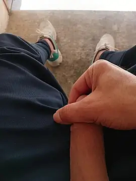 casper0303 online show from April 23, 6:36 am