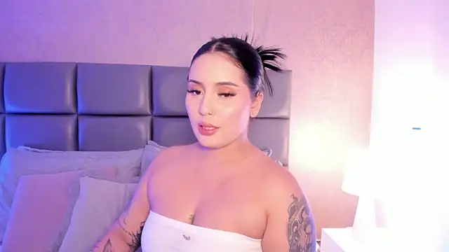 SpicySugar  online show from May 1, 8:02 pm