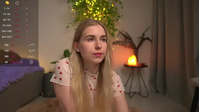 Snapshot of lorrie_love_story chatting on December 10, 2:17 pm lorrie love story online show from December 10, 2:17 pm