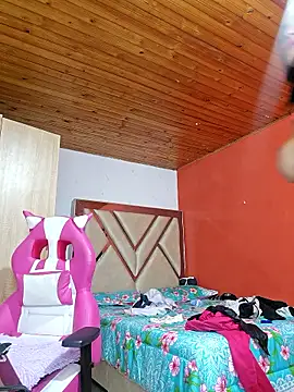 Shermie24 online show from October 22, 4:35 am