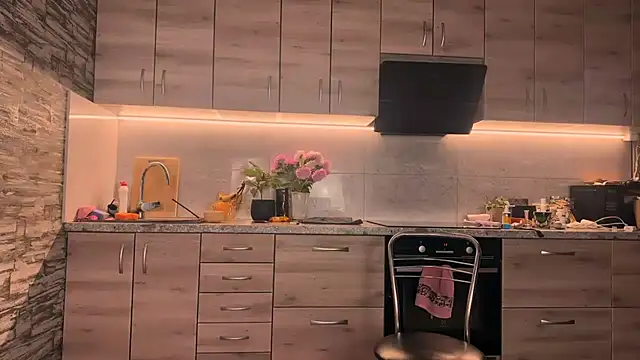 Snapshot of ___art chatting on September 19, 5:24 pm    art online show from September 19, 5:24 pm