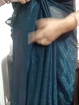 Snapshot of Urmila_bhabhii chatting on May 30, 3:53 pm Urmila bhabhii online show from May 30, 3:53 pm