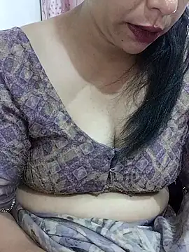 Snapshot of Urmila_bhabhii chatting on June 5, 3:57 am Urmila bhabhii online show from June 5, 3:57 am