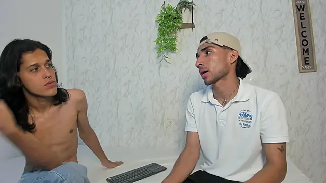 Snapshot of jony_honey chatting on July 7, 11:47 am jony honey online show from July 7, 11:47 am