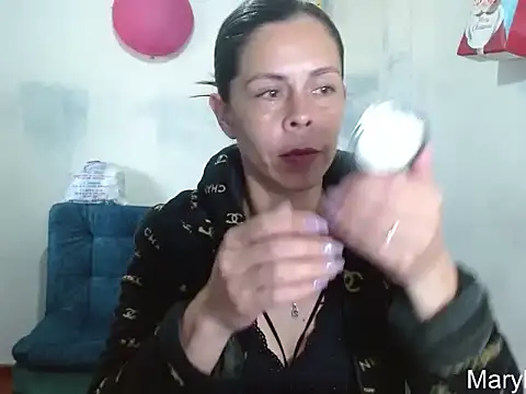 Snapshot of Marilyn_xxxx chatting on May 7, 6:46 pm Marilyn xxxx online show from May 7, 6:46 pm