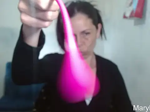 Snapshot of Marilyn_xxxx chatting on June 3, 7:08 pm Marilyn xxxx online show from June 3, 7:08 pm