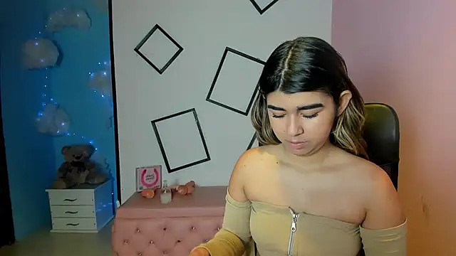 Snapshot of NahomiConnor_ chatting on September 23, 1:36 pm NahomiConnor online show from September 23, 1:36 pm