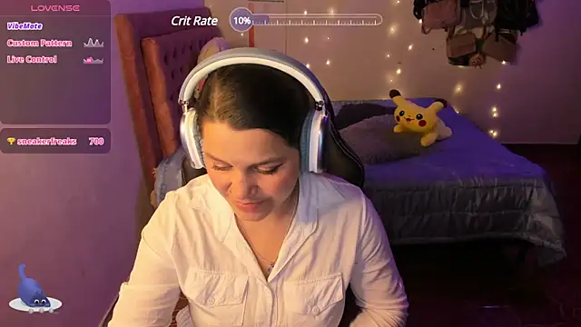 Snapshot of Sabrina_Hall_ chatting on January 20, 2:43 am Sabrina Hall online show from January 20, 2:43 am