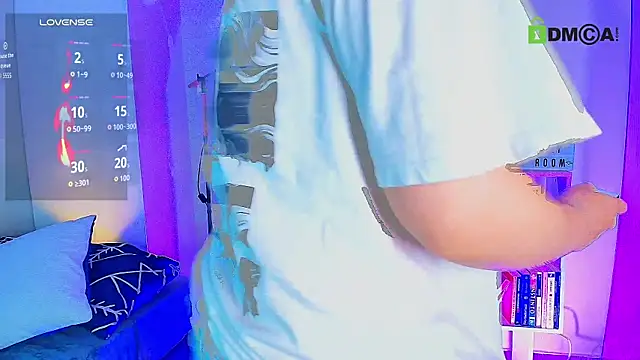 Snapshot of aron_wi chatting on December 18, 10:32 am aron wi online show from December 18, 10:32 am