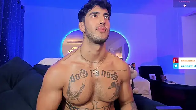 Snapshot of JACOB_MARTINS chatting on February 26, 12:05 am JACOB MARTINS online show from February 26, 12:05 am