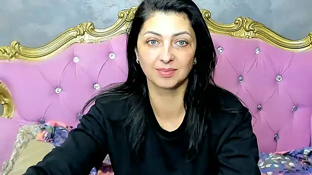 Snapshot of DivinSandra chatting on February 27, 11:41 am DivinSandra online show from February 27, 11:41 am