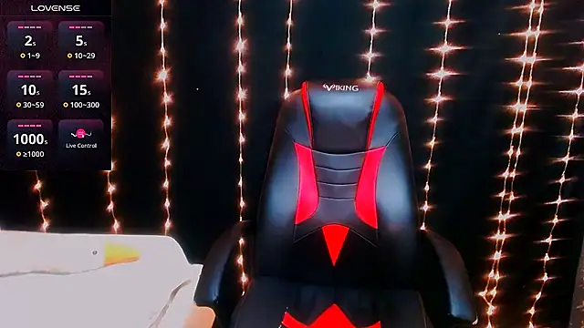 Snapshot of AgathaNoxe chatting on February 3, 10:00 pm AgathaNoxe online show from February 3, 10:00 pm