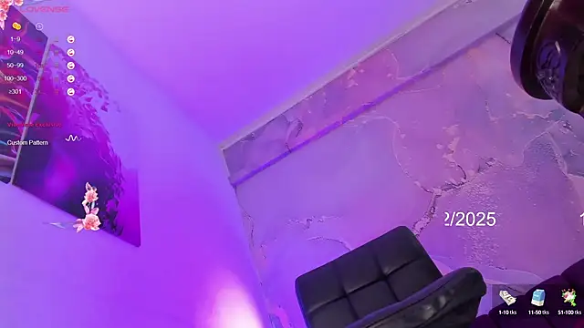 Snapshot of Dani_Sweet_Ts chatting on February 13, 4:54 am Dani Sweet Ts online show from February 13, 4:54 am