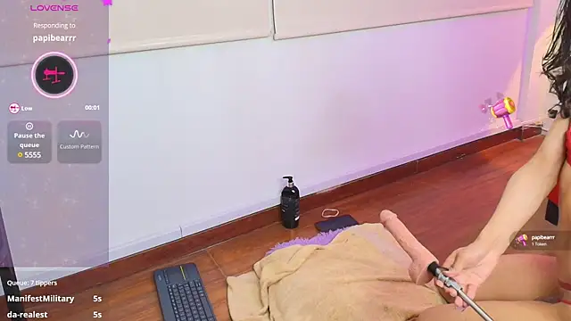 Snapshot of Chloe_Cherry21 chatting on February 15, 8:22 am Chloe Cherry21 online show from February 15, 8:22 am