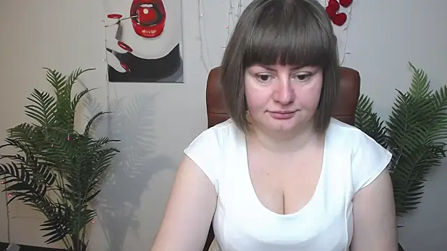 Snapshot of ZannaDreil chatting on May 8, 6:02 pm ZannaDreil online show from May 8, 6:02 pm
