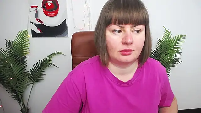 Snapshot of ZannaDreil chatting on May 21, 11:17 am ZannaDreil online show from May 21, 11:17 am