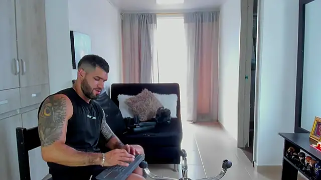 SamirHazard97 online show from December 18, 9:21 pm