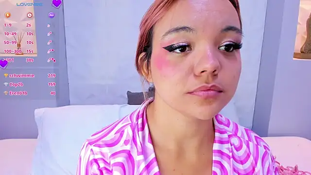 EmilyRouss  online show from March 5, 1:31 am