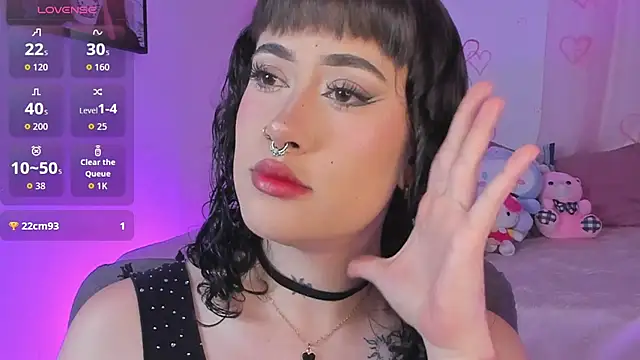 melody suarez online show from November 30, 11:20 pm