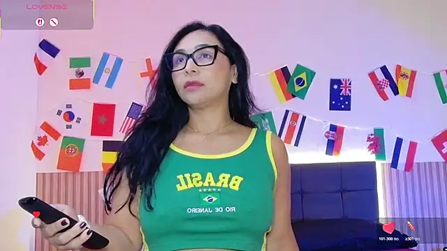 Snapshot of DIOSA-HOT chatting on June 12, 8:57 am DIOSA-HOT online show from June 12, 8:57 am