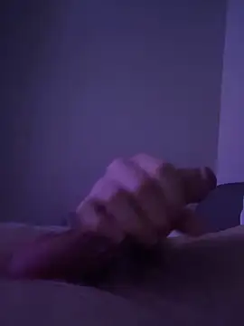 Snapshot of Snowgoose23 chatting on December 19, 4:52 am Snowgoose23 online show from December 19, 4:52 am