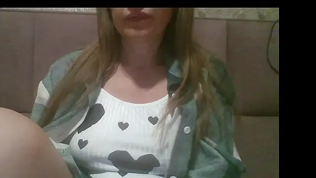 Snapshot of Sladkiegubki chatting on September 24, 11:30 pm Sladkiegubki online show from September 24, 11:30 pm