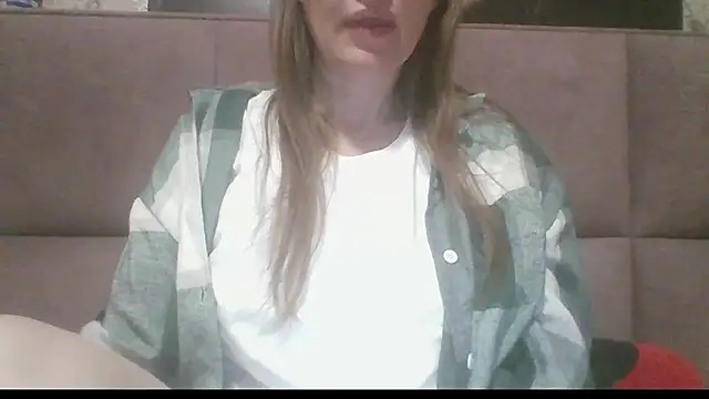 Snapshot of Sladkiegubki chatting on November 15, 9:54 pm Sladkiegubki online show from November 15, 9:54 pm