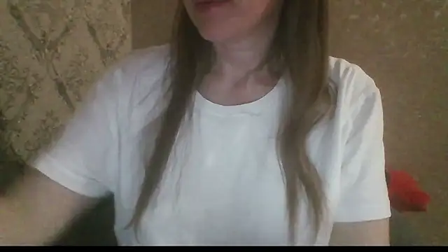 Snapshot of Sladkiegubki chatting on December 1, 9:53 pm Sladkiegubki online show from December 1, 9:53 pm