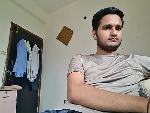 Jonrobinso online show from October 26, 5:02 am