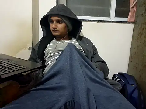 Jonrobinso online show from December 19, 3:52 pm