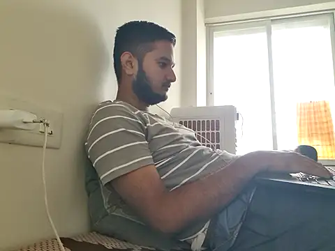 Jonrobinso online show from July 5, 5:14 am
