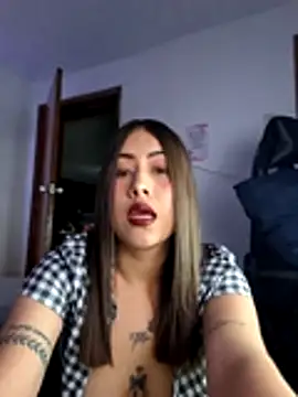 Maralains online show from December 17, 3:45 am